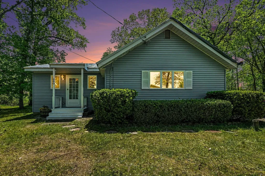 290 Carpenter Drive Bedford Charter Township MI 49017