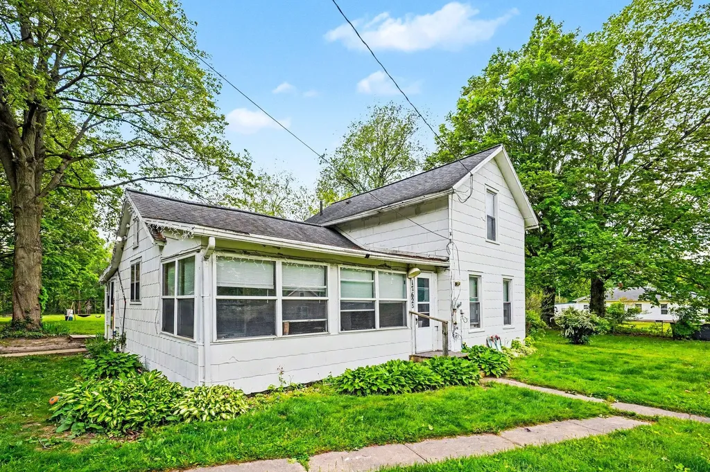 17625 E State Street Vandalia Village MI 49095