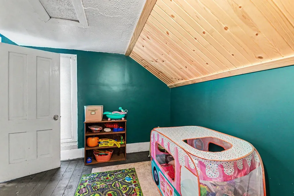 17625 E State Street Vandalia Village MI 49095