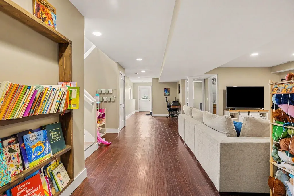 31800 Pine Ridge Circle Antwerp Township MI 49065