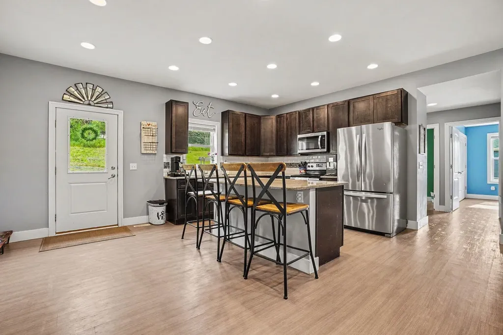 31800 Pine Ridge Circle Antwerp Township MI 49065