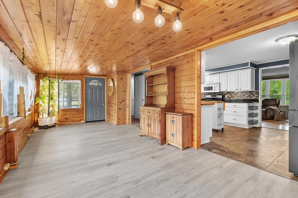 16660 M-89 Ross Township MI 49012