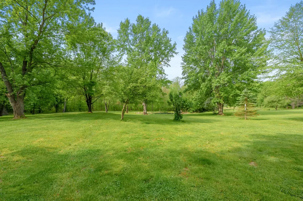 16660 M-89 Ross Township MI 49012