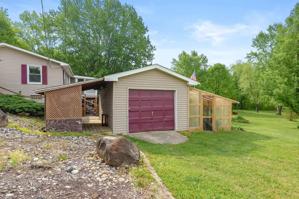 16660 M-89 Ross Township MI 49012