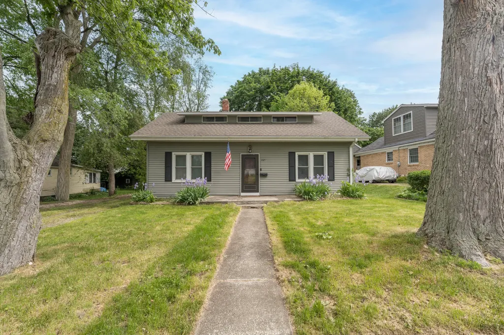 205 Parchmount Avenue Parchment City MI 49004