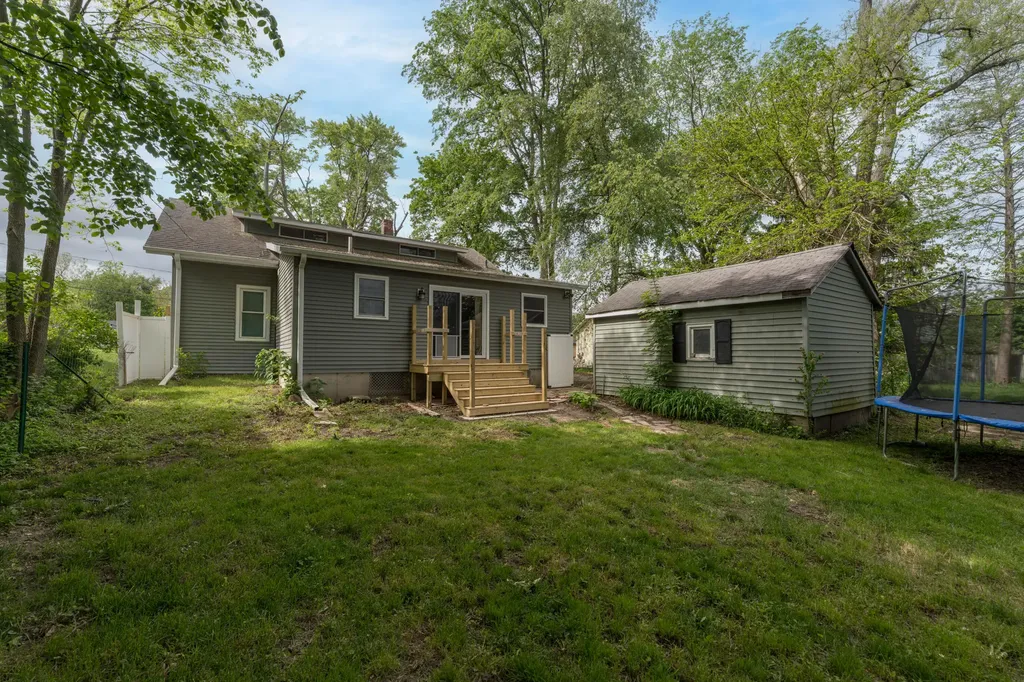 205 Parchmount Avenue Parchment City MI 49004