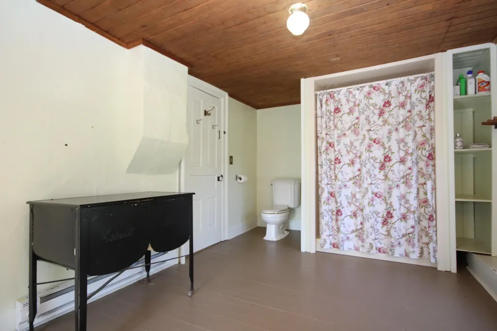 15168 S 37th Street Wakeshma Township MI 49097