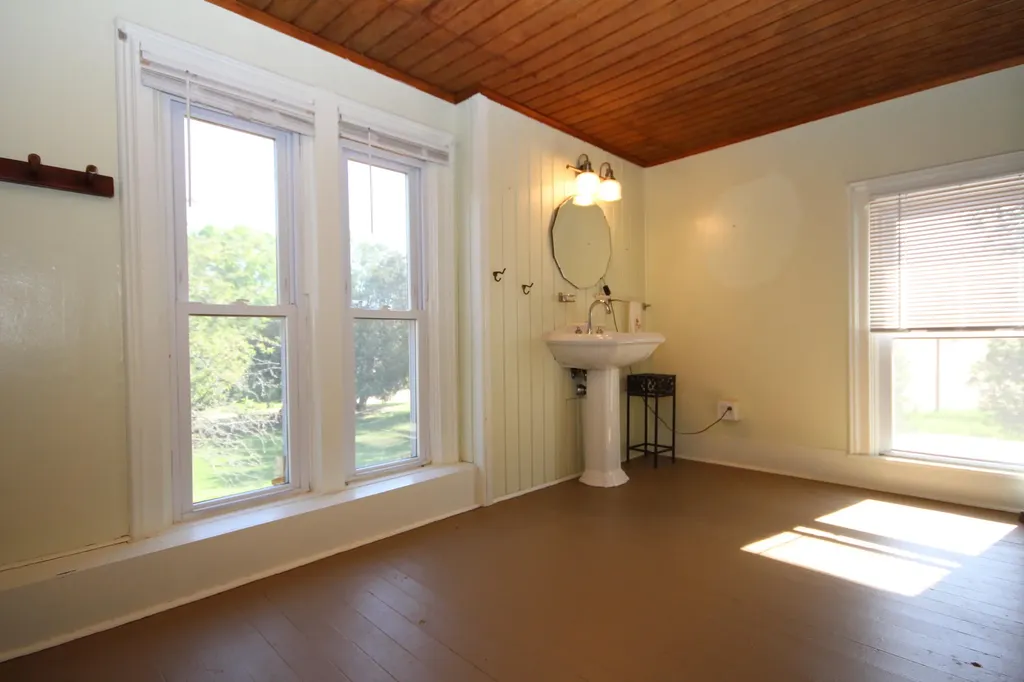15168 S 37th Street Wakeshma Township MI 49097