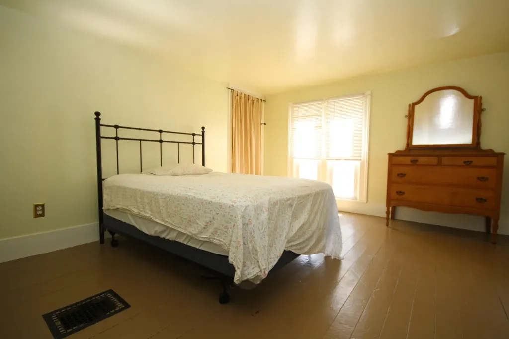 15168 S 37th Street Wakeshma Township MI 49097