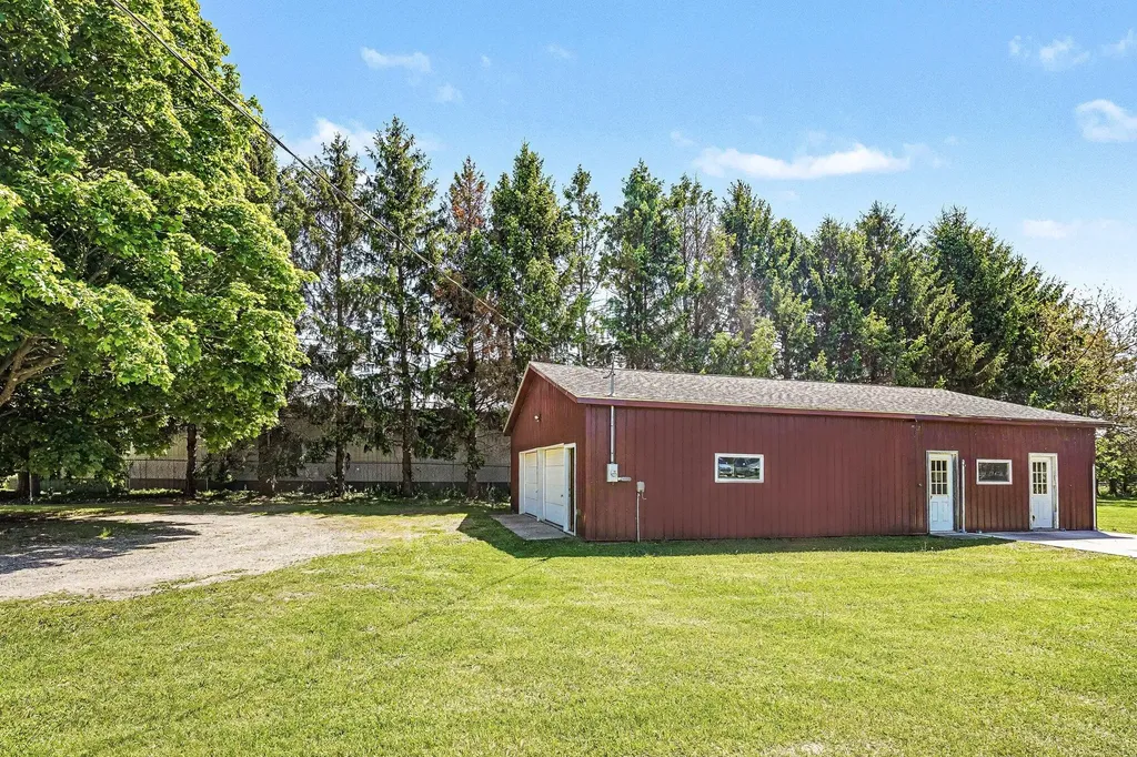 13434 M 40 Bloomingdale Township MI 49055