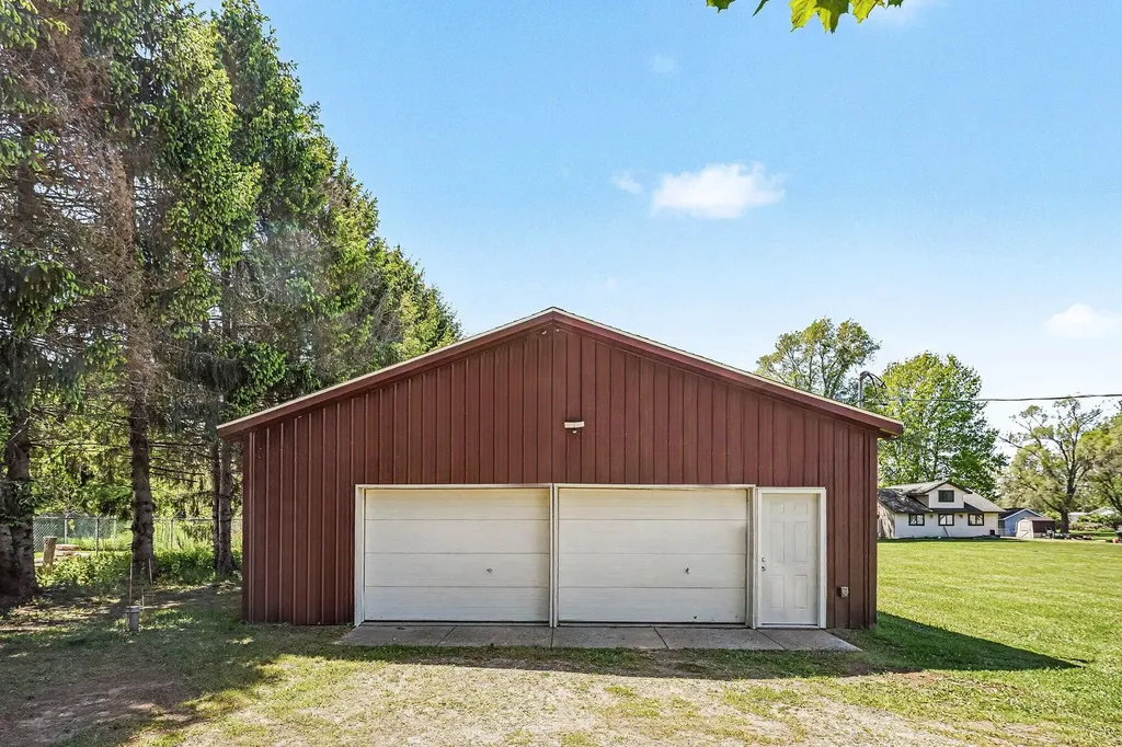 13434 M 40 Bloomingdale Township MI 49055