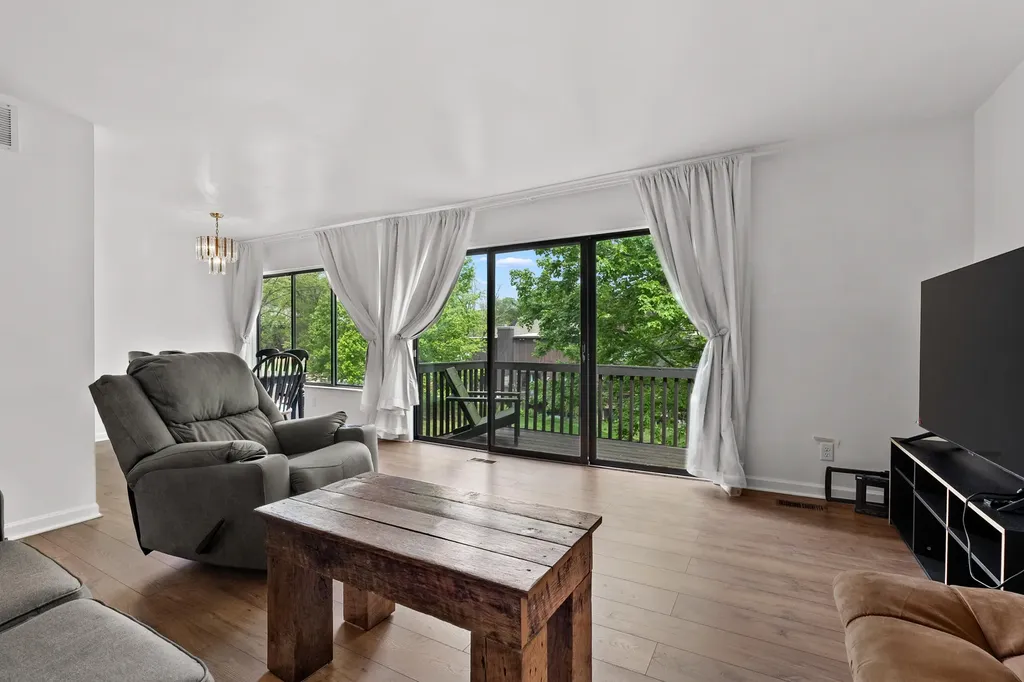 150 Carberry Hill Court Kalamazoo Charter Township MI 49006
