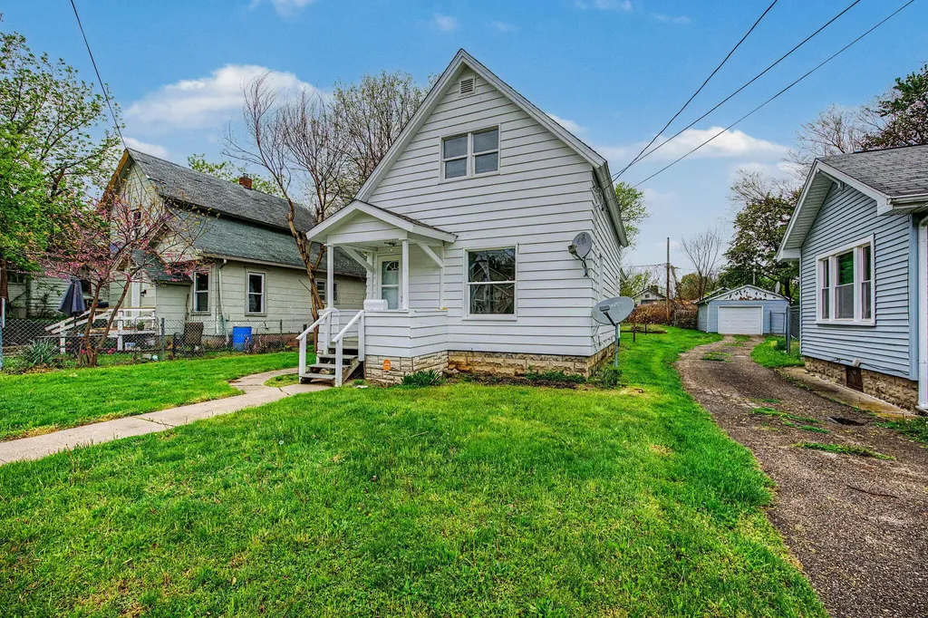 160 Goguac Street W Battle Creek City MI 49015
