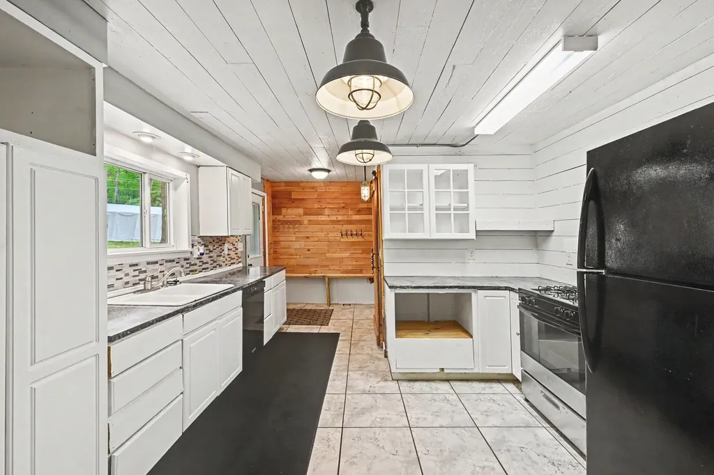 6550 E T U Avenue Brady Township MI 49097