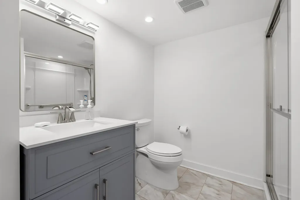 121 Pine Cove Circle Kalamazoo Charter Township MI 49006