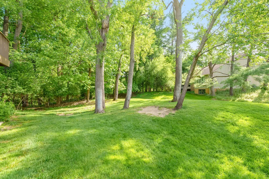 121 Pine Cove Circle Kalamazoo Charter Township MI 49006