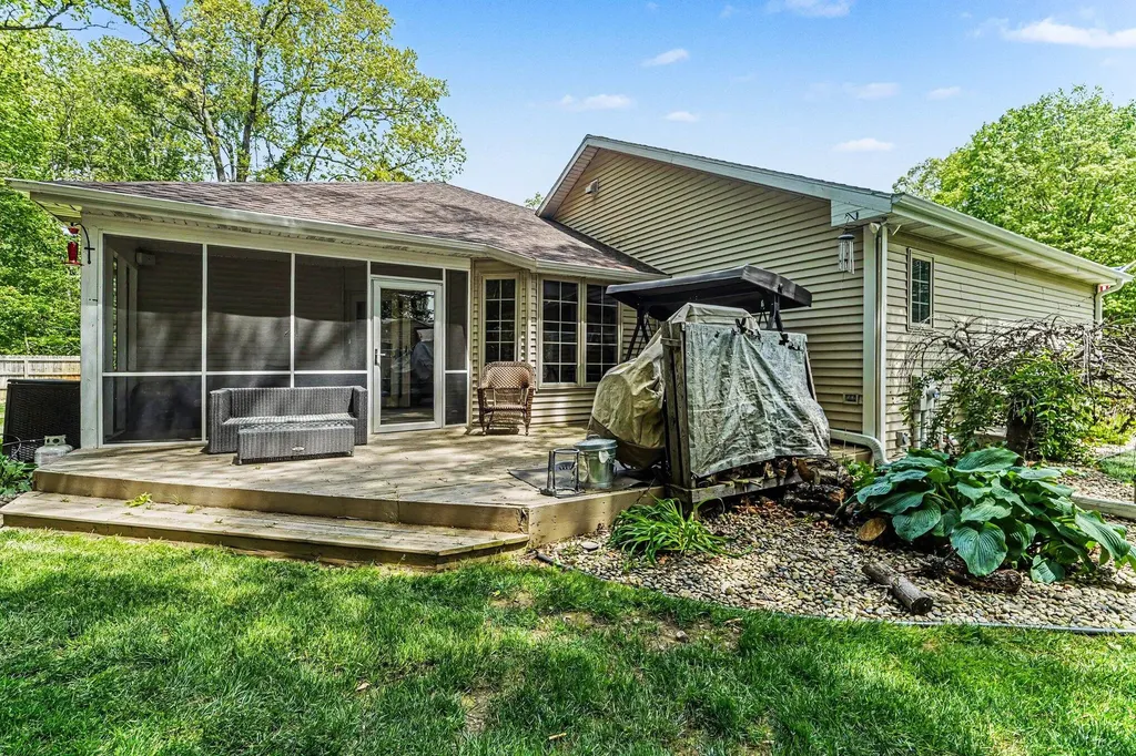 55800 Cedar Lane Paw Paw Township MI 49079