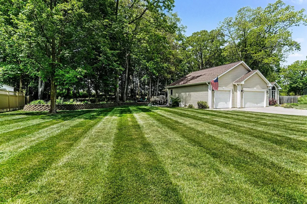 55800 Cedar Lane Paw Paw Township MI 49079