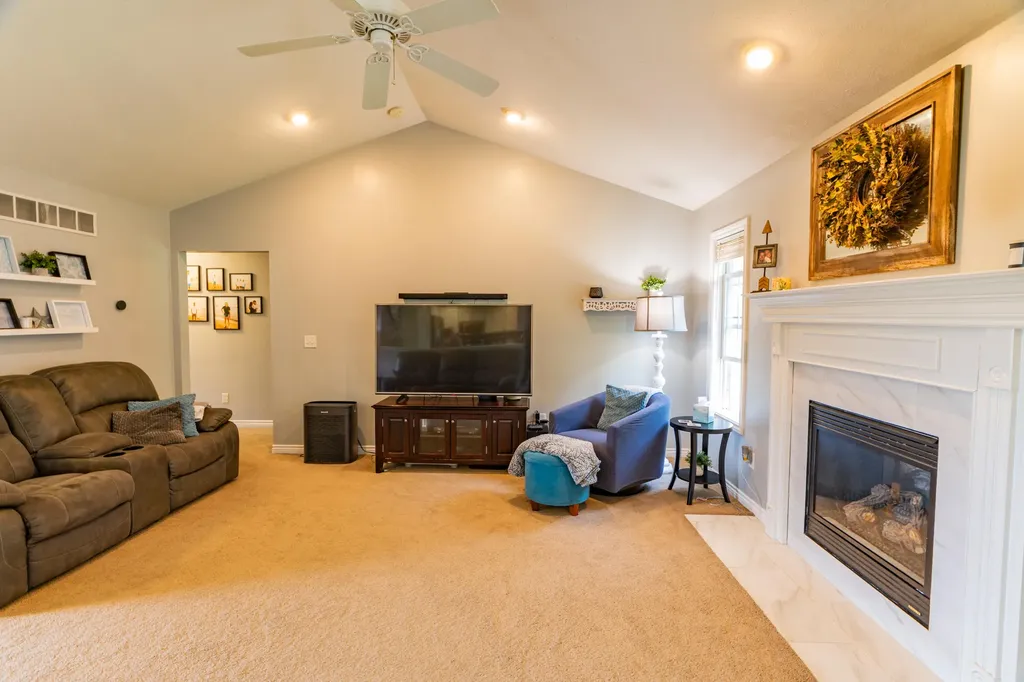 25283 Silver Oaks Boulevard Antwerp Township MI 49071