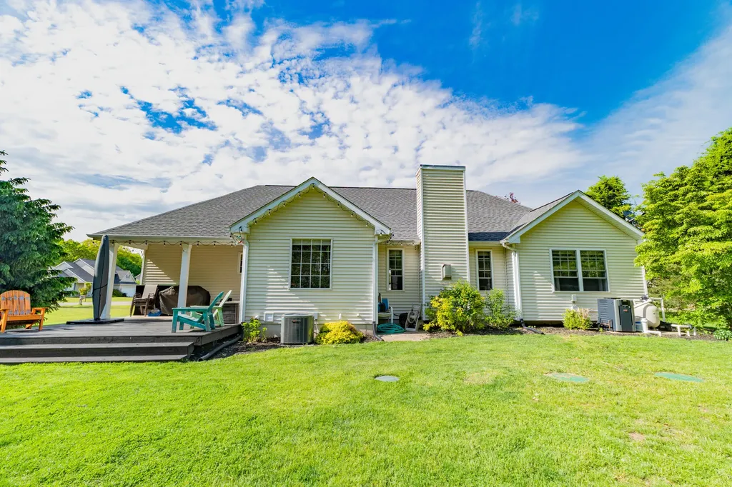 25283 Silver Oaks Boulevard Antwerp Township MI 49071