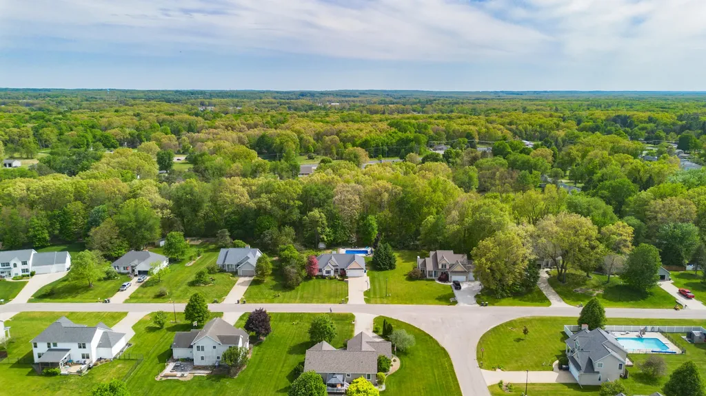 25283 Silver Oaks Boulevard Antwerp Township MI 49071