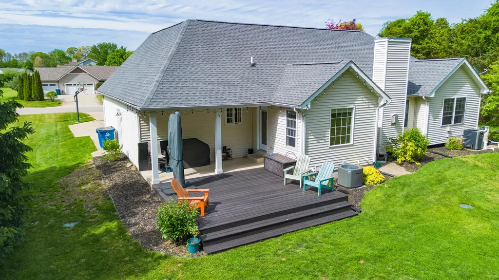 25283 Silver Oaks Boulevard Antwerp Township MI 49071