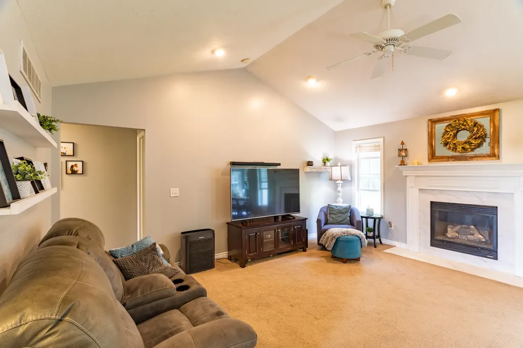 25283 Silver Oaks Boulevard Antwerp Township MI 49071
