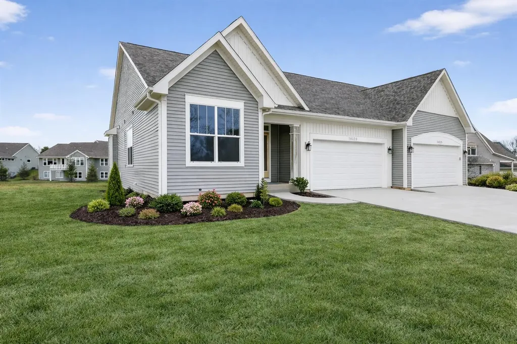 14104 Bridgeview Pointe Schoolcraft Village MI 49097