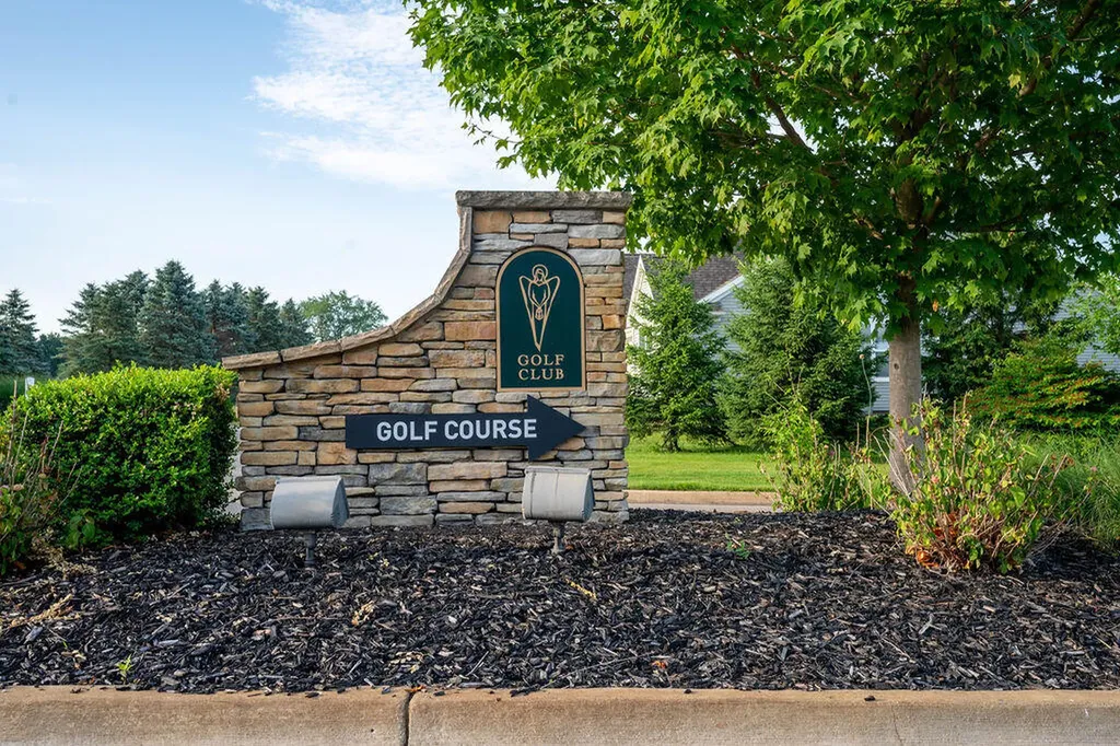 14104 Bridgeview Pointe Schoolcraft Village MI 49097