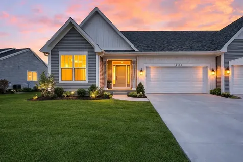 14104 Bridgeview Pointe Schoolcraft Village MI 49097