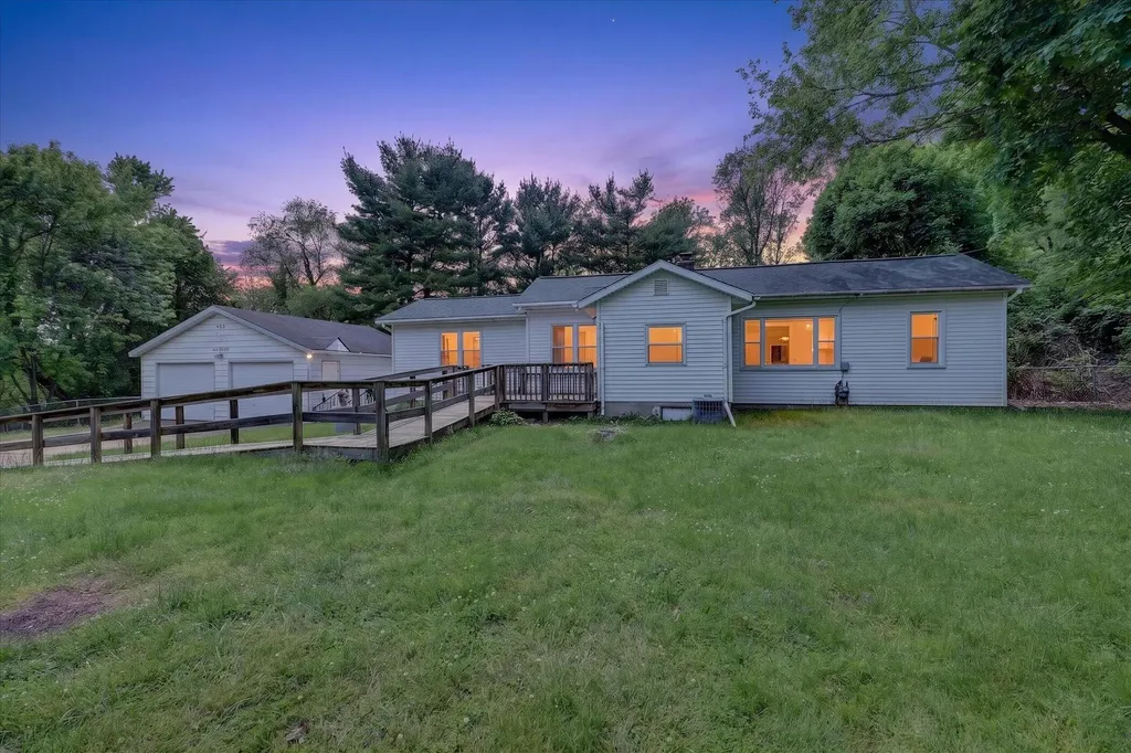565 Collette Avenue Comstock Charter Township MI 49048