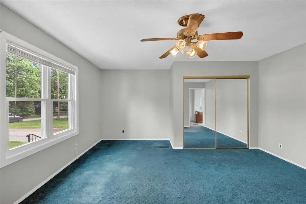 565 Collette Avenue Comstock Charter Township MI 49048