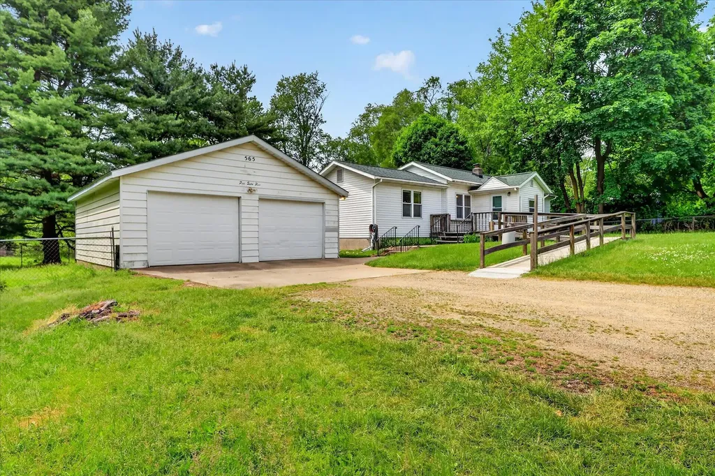 565 Collette Avenue Comstock Charter Township MI 49048