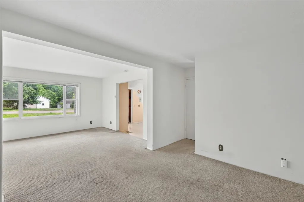 565 Collette Avenue Comstock Charter Township MI 49048