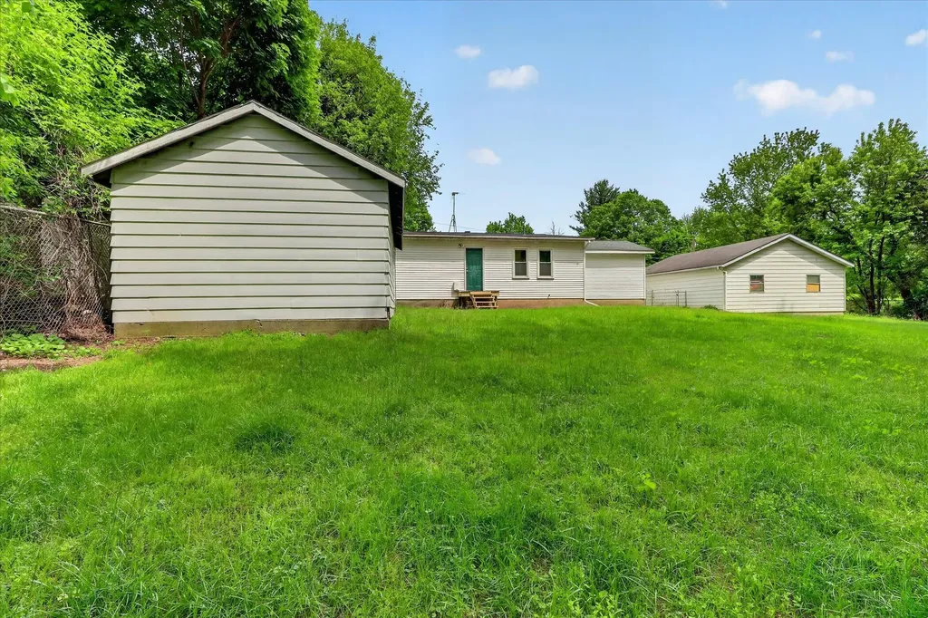 565 Collette Avenue Comstock Charter Township MI 49048