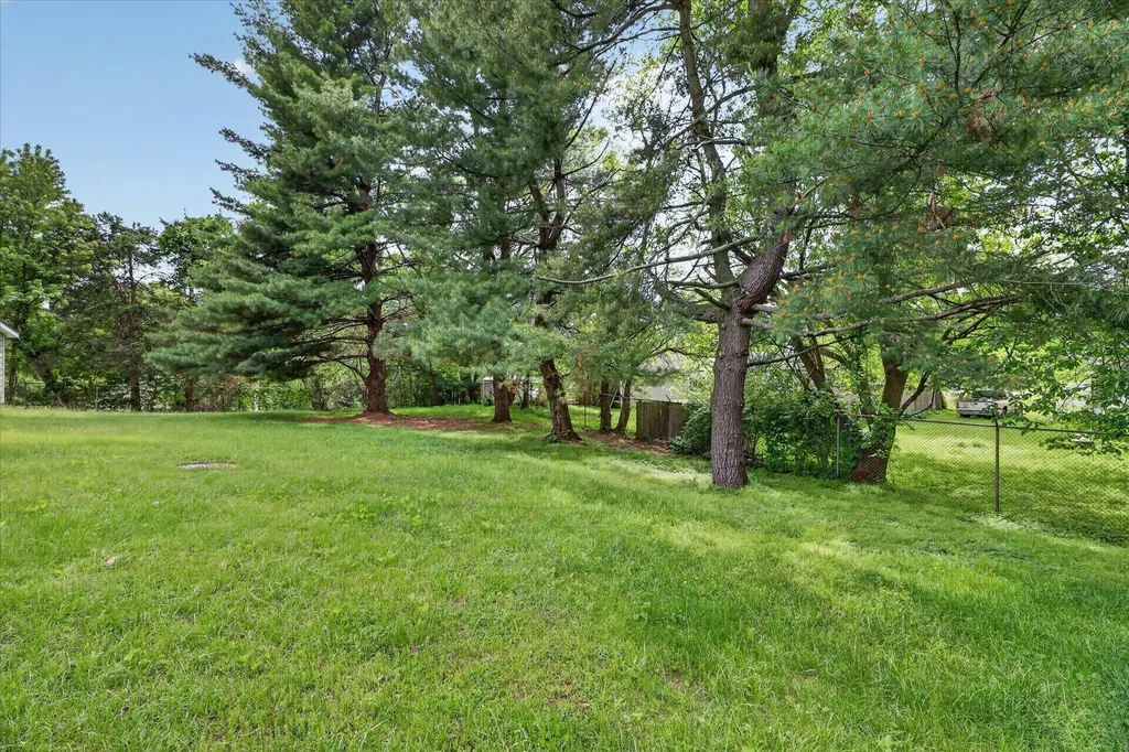 565 Collette Avenue Comstock Charter Township MI 49048