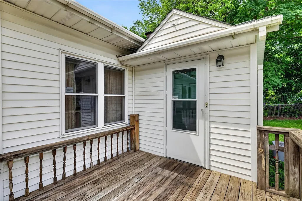 565 Collette Avenue Comstock Charter Township MI 49048