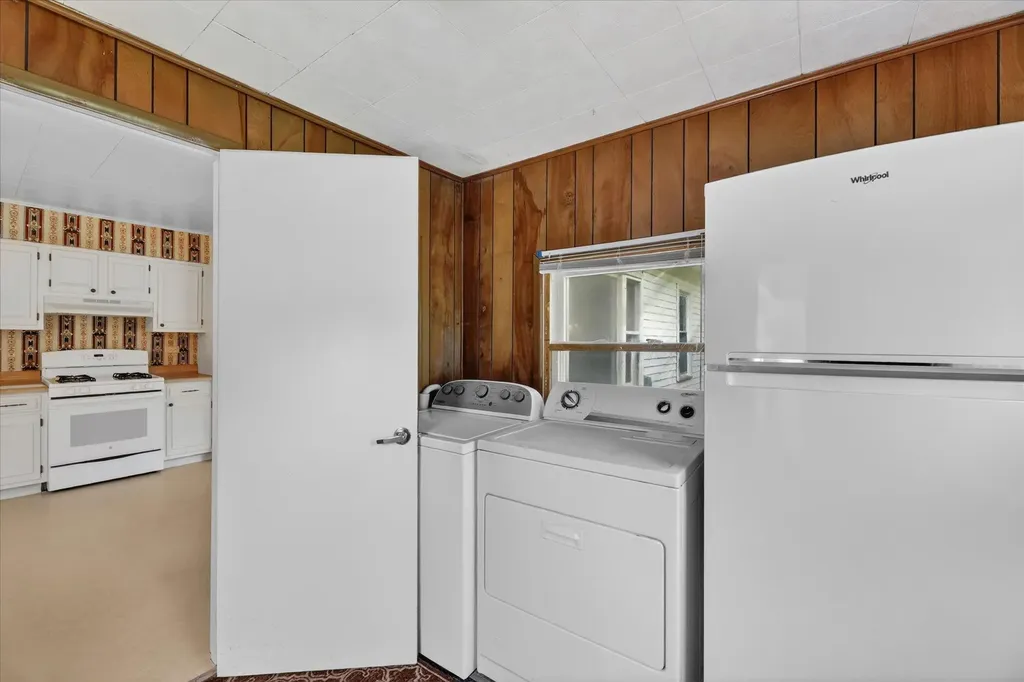 565 Collette Avenue Comstock Charter Township MI 49048