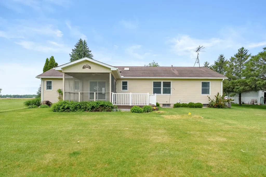 52495 Pulver Road Flowerfield Township MI 49093