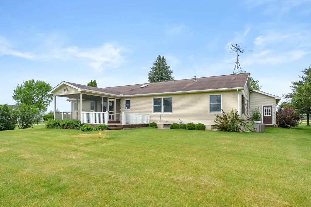 52495 Pulver Road Flowerfield Township MI 49093