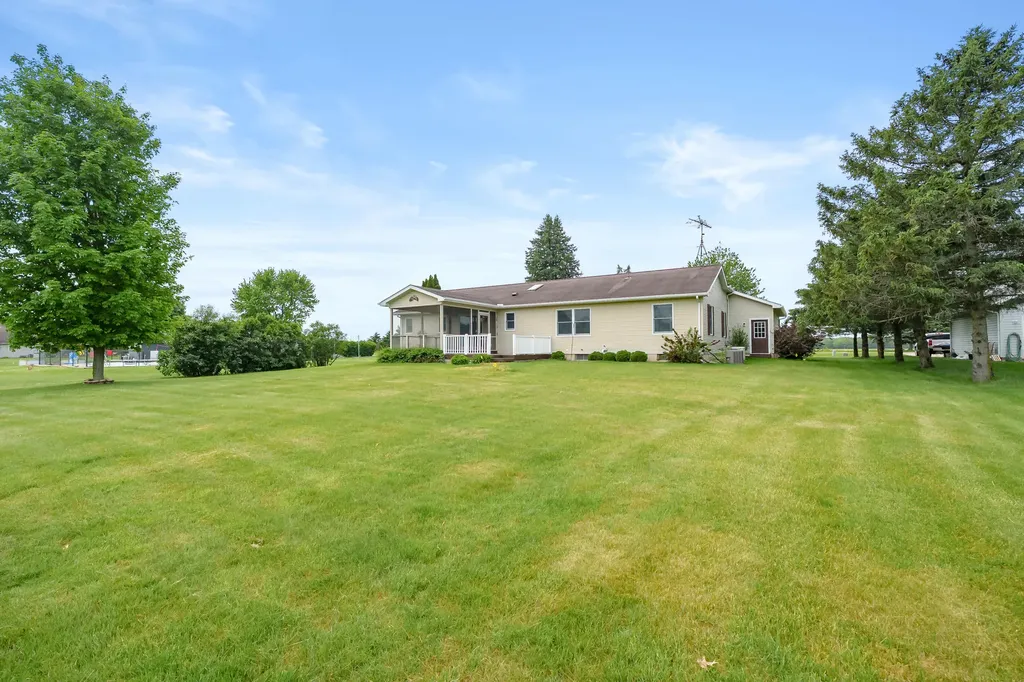 52495 Pulver Road Flowerfield Township MI 49093