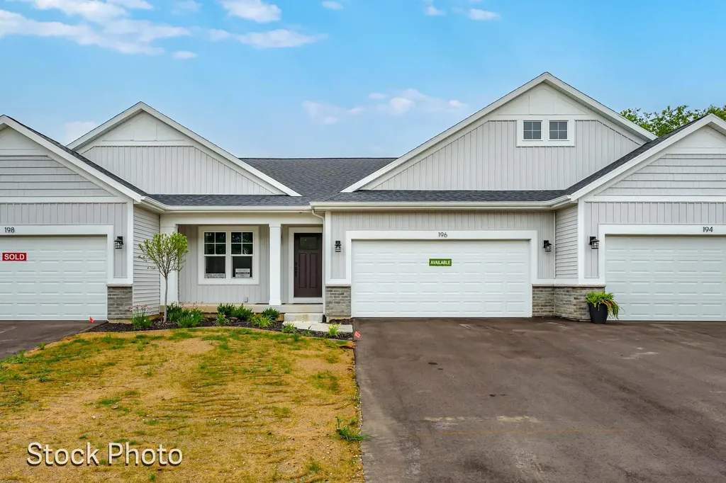 1593 N Village Circle Oshtemo Charter Township MI 49009