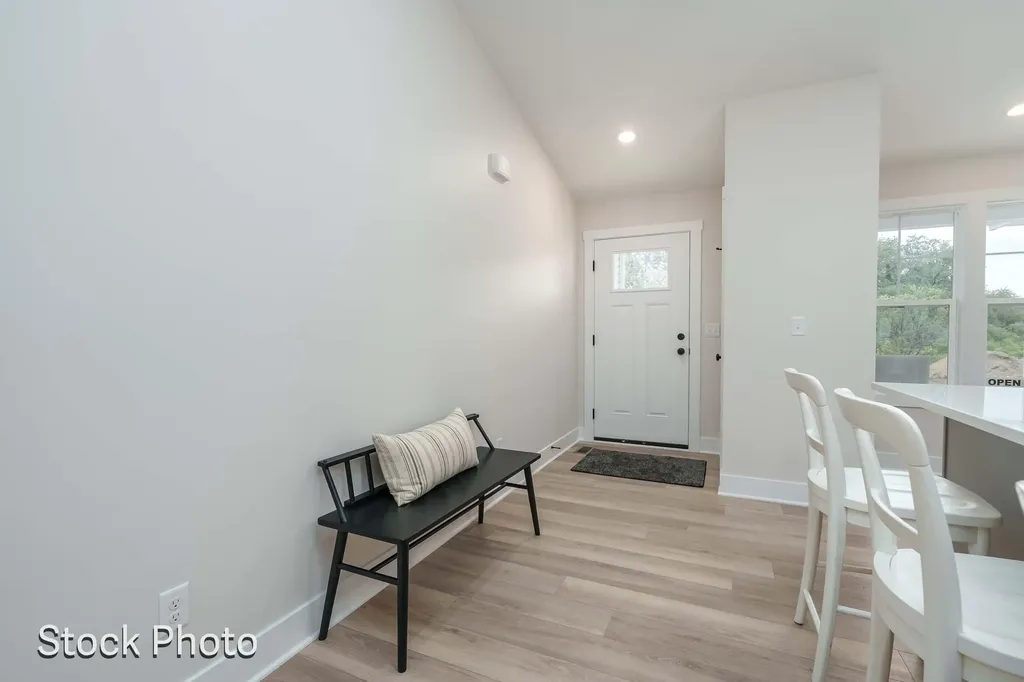 1593 N Village Circle Oshtemo Charter Township MI 49009