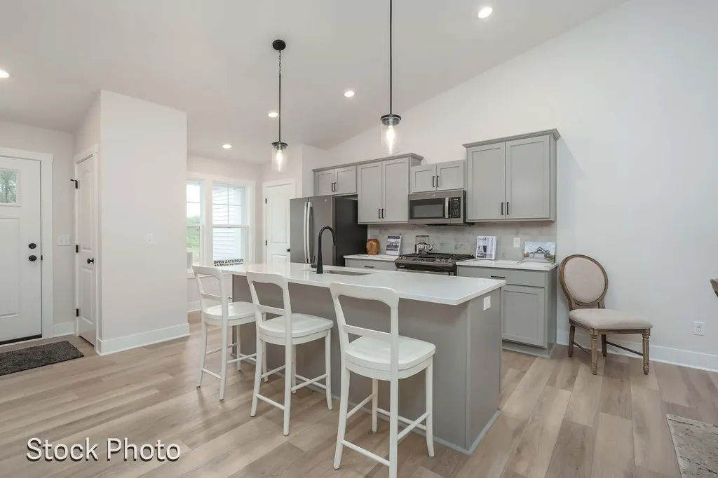 1593 N Village Circle Oshtemo Charter Township MI 49009