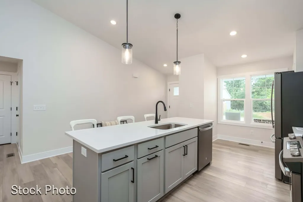 1593 N Village Circle Oshtemo Charter Township MI 49009