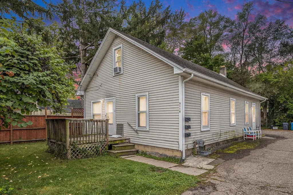 3116 N Whittier Drive Kalamazoo City MI 49001