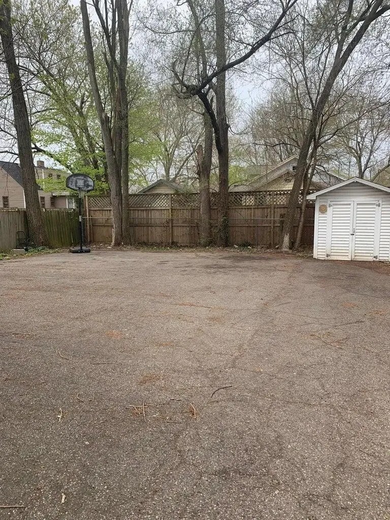 3116 N Whittier Drive Kalamazoo City MI 49001