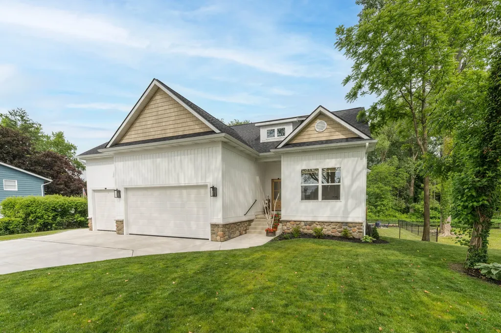 1464 Canal Street Schoolcraft Township MI 49002