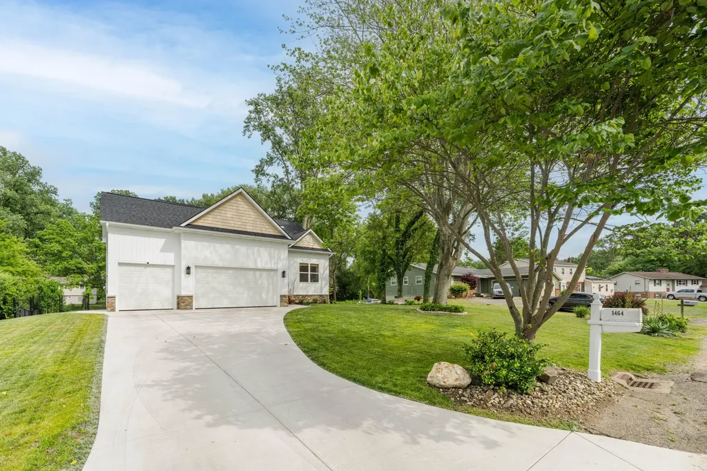 1464 Canal Street Schoolcraft Township MI 49002