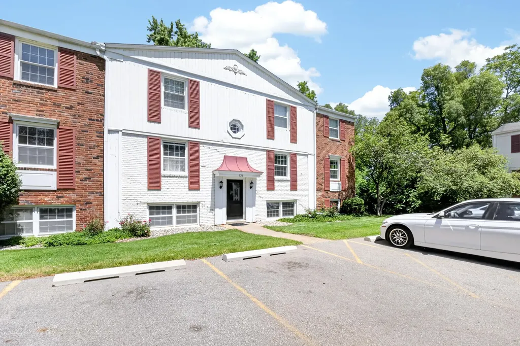726 Garland Circle Kalamazoo City MI 49008